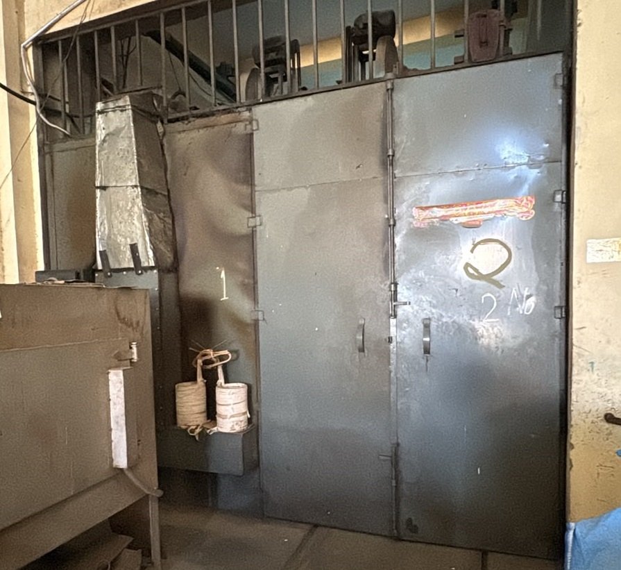 Transformer oven chamber door with control panel